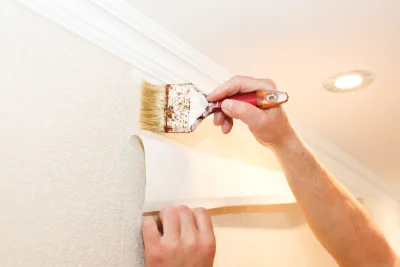 Pose de papier peint au Rozier — revêtements muraux et toiles de verre
